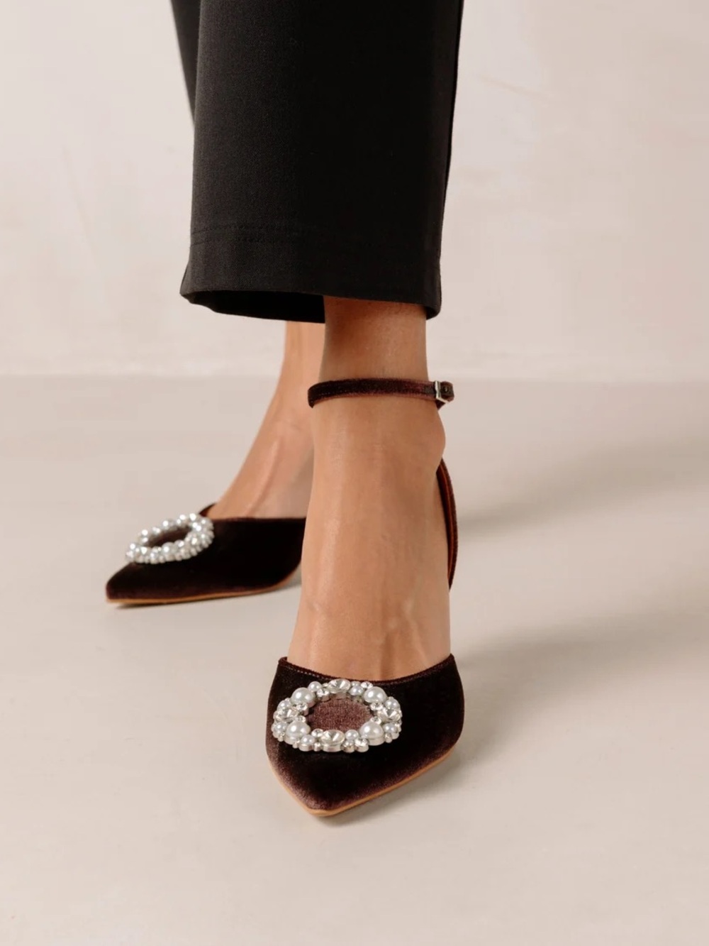 ALOHAS Brown Velvet Pearl-Buckle Ankle-Strap Pumps - BRAND NEW